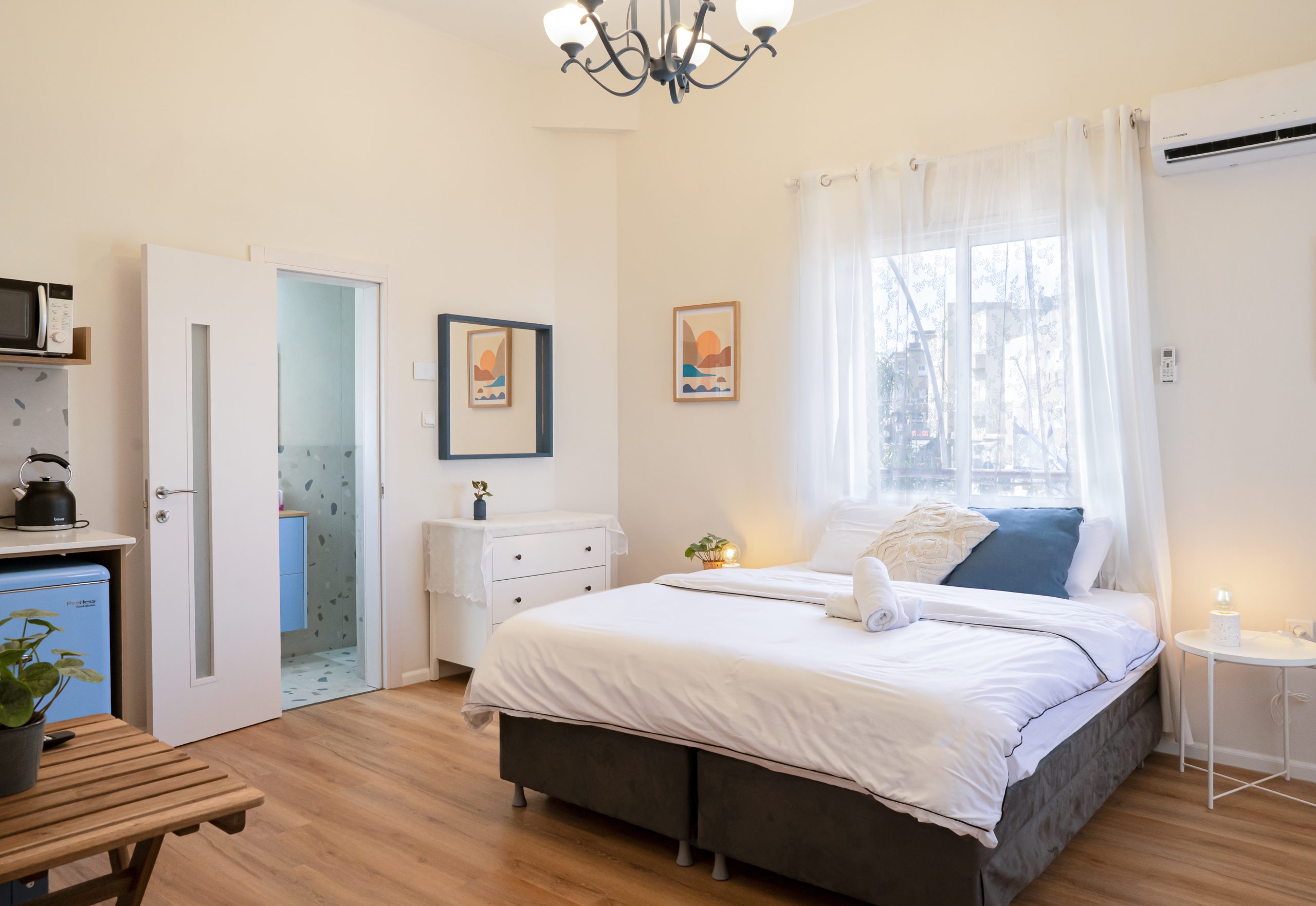 Loui Talpiot Hotel Haifa - Private Boutique Guest Room